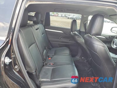 Zdjęcie 11 z 13 samochodu: 2019 TOYOTA HIGHLANDER LE VIN:5TDBZRFH2KS727351 - miniatura