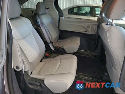 Zdjęcie 11 z 14 samochodu: 2024 TOYOTA SIENNA LE VIN:5TDKSKFC5RS109256 - miniatura