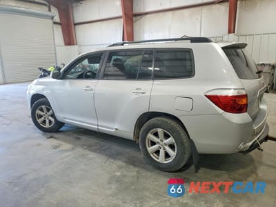 Drugie zdjęcie samochodu z przodu: 2010 TOYOTA HIGHLANDER BASE VIN:5TDBK3EH1AS023157 - miniatura