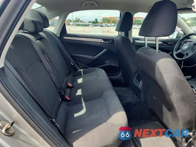 Zdjęcie 10 z 12 samochodu: 2013 VOLKSWAGEN PASSAT S VIN:1VWAP7A38DC043519 - miniatura