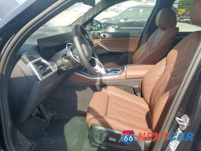 Zdjęcie 7 z 13 samochodu: 2025 BMW X5 XDRIVE40I VIN:5UX23EU01S9Y05168 - miniatura