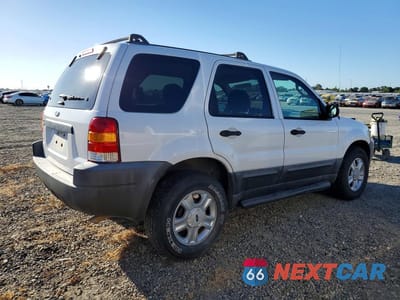 Trzecie zdjęcie samochodu z tyłu: 2003 FORD ESCAPE XLT VIN:1FMYU93103KE07031 - miniatura