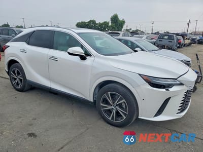 Czwarte zdjęcie samochodu z boku: 2023 LEXUS RX 350 PREMIUM VIN:2T2BAMBA5PC005337 - miniatura