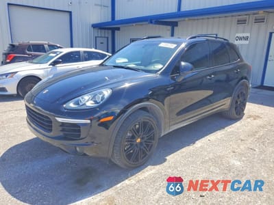 2015 PORSCHE CAYENNE S WP1AB2A27FLA60597 - główne zdjęcie licytacji z USA - miniatura