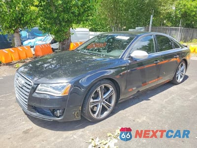 2013 AUDI S8 QUATTRO WAUD2AFD1DN026673 - główne zdjęcie licytacji z USA - miniatura