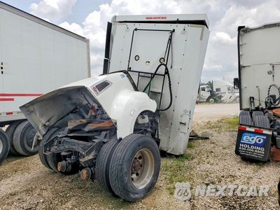 Czwarte zdjęcie samochodu z boku: 2019 KENWORTH T680 SEMI TRUCK VIN:1NKYA38X4KJ243518 - miniatura