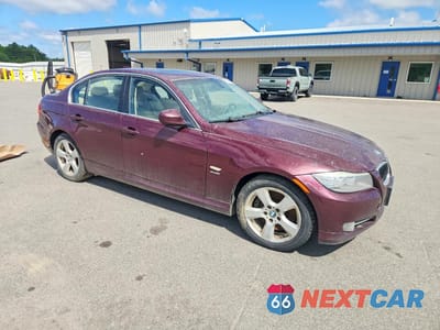 Czwarte zdjęcie samochodu z boku: 2009 BMW 335 XI VIN:WBAPL33599A404966 - miniatura