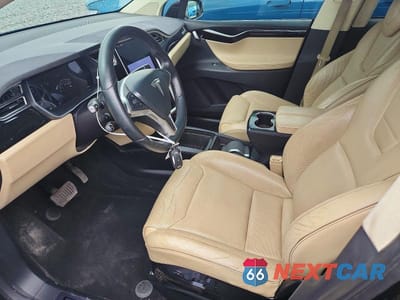 Zdjęcie 7 z 12 samochodu: 2016 TESLA MODEL X VIN:5YJXCBE23GF006981 - miniatura