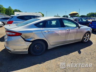 Trzecie zdjęcie samochodu z tyłu: 2016 FORD FUSION S VIN:3FA6P0G70GR323537 - miniatura