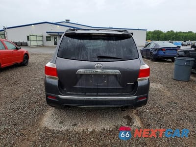 Zdjęcie 6 z 13 samochodu: 2013 TOYOTA HIGHLANDER SE VIN:5TDBK3EH0DS218302 - miniatura