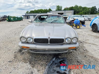 Piąte zdjęcie samochodu w środku: 1999 JAGUAR XJ8 VIN:SAJHD104XXC870171 - miniatura