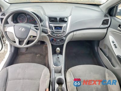 Zdjęcie 8 z 12 samochodu: 2016 HYUNDAI ACCENT SE VIN:KMHCT4AE6GU018328 - miniatura