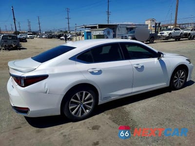 Trzecie zdjęcie samochodu z tyłu: 2021 LEXUS ES 300H BASE VIN:58ACA1C17MU003355 - miniatura