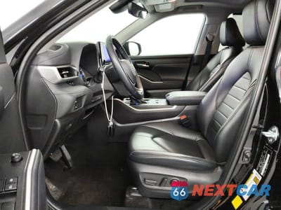 Zdjęcie 7 z 13 samochodu: 2024 TOYOTA HIGHLANDER HYBRID XLE VIN:5TDKBRCH8RS623143 - miniatura