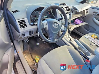 Zdjęcie 8 z 13 samochodu: 2013 TOYOTA COROLLA LE VIN:2T1BU4EE8DC988505 - miniatura