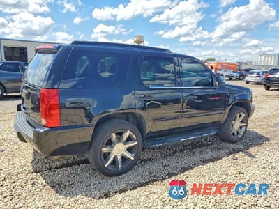 Trzecie zdjęcie samochodu z tyłu: 2012 CADILLAC ESCALADE VIN:1GYS4AEF0CR203075 - miniatura