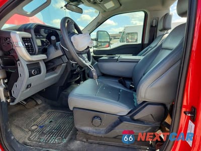 Zdjęcie 7 z 12 samochodu: 2024 FORD F550 SUPER DUTY VIN:1FDUF5GNXRDA22877 - miniatura