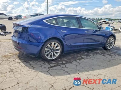 Trzecie zdjęcie samochodu z tyłu: 2018 TESLA MODEL 3 VIN:5YJ3E1EA2JF008089 - miniatura