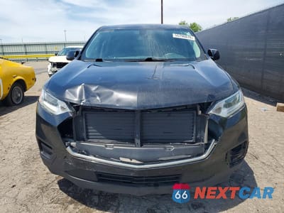 Piąte zdjęcie samochodu w środku: 2018 CHEVROLET TRAVERSE LS VIN:1GNERFKW6JJ282583 - miniatura