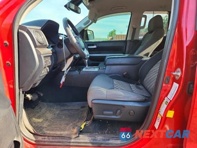 Zdjęcie 7 z 12 samochodu: 2019 TOYOTA TUNDRA SR5 VIN:5TFUY5F18KX800871 - miniatura