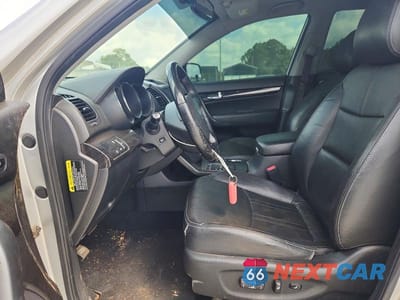 Zdjęcie 7 z 13 samochodu: 2013 KIA SORENTO SX VIN:5XYKW4A22DG409583 - miniatura