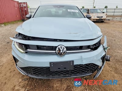 Piąte zdjęcie samochodu w środku: 2025 VOLKSWAGEN JETTA SPORT VIN:3VWBX7BU2SM097177 - miniatura