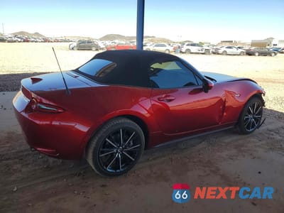Trzecie zdjęcie samochodu z tyłu: 2024 MAZDA MX-5 MIATA GRAND TOURING VIN:JM1NDAD73R0608163 - miniatura