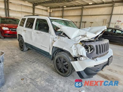 Czwarte zdjęcie samochodu z boku: 2011 JEEP PATRIOT SPORT VIN:1J4NF1GB5BD258568 - miniatura