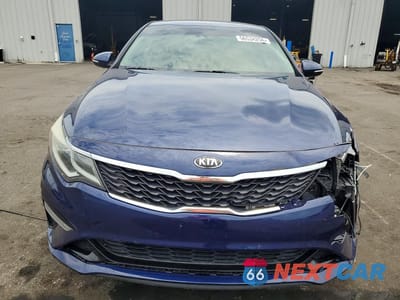Piąte zdjęcie samochodu w środku: 2019 KIA OPTIMA LX VIN:5XXGT4L34KG345293 - miniatura