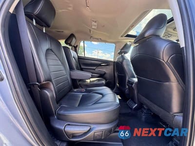 Zdjęcie 6 z 10 samochodu: 2022 TOYOTA HIGHLANDER XLE VIN:5TDGZRAH0NS123413 - miniatura