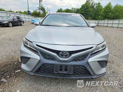 Piąte zdjęcie samochodu w środku: 2019 TOYOTA CAMRY SE VIN:4T1B11HK3KU747651 - miniatura