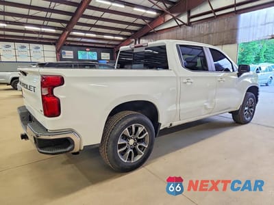 Trzecie zdjęcie samochodu z tyłu: 2019 CHEVROLET SILVERADO C1500 LT VIN:3GCPWCEKXKG114496 - miniatura