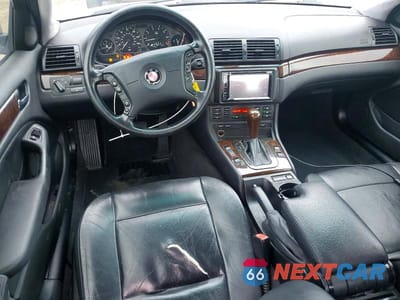 Zdjęcie 8 z 13 samochodu: 2005 BMW 325 I VIN:WBAEV33425KW15911 - miniatura