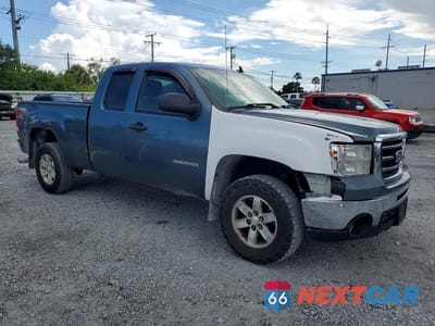 Czwarte zdjęcie samochodu z boku: 2013 GMC SIERRA K1500 SLE VIN:1GTR2VE74DZ392065 - miniatura