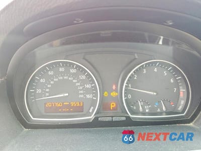 Zdjęcie 9 z 13 samochodu: 2007 BMW X3 3.0SI VIN:WBXPC93497WF09509 - miniatura