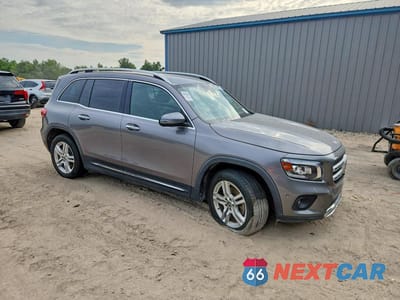 Czwarte zdjęcie samochodu z boku: 2020 MERCEDES-BENZ GLB 250 4MATIC VIN:W1N4M4HBXLW056377 - miniatura