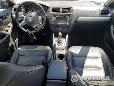 Zdjęcie 8 z 12 samochodu: 2014 VOLKSWAGEN JETTA SE VIN:3VWD17AJ8EM442346 - miniatura
