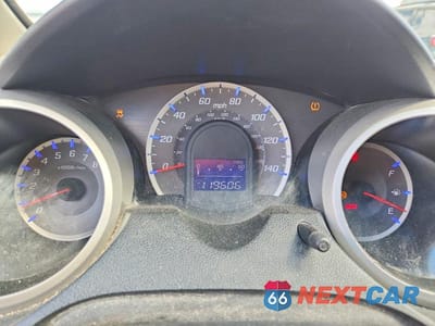 Zdjęcie 9 z 12 samochodu: 2013 HONDA FIT VIN:JHMGE8H32DC037017 - miniatura