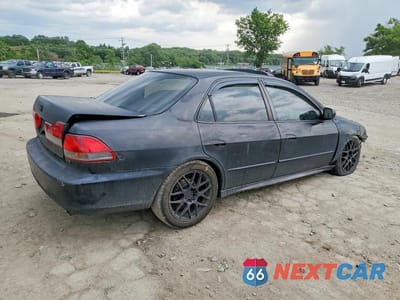 Trzecie zdjęcie samochodu z tyłu: 2001 HONDA ACCORD EX VIN:1HGCG16581A022021 - miniatura