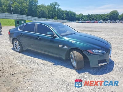 Czwarte zdjęcie samochodu z boku: 2017 JAGUAR XF PREMIUM VIN:SAJBD4BN3HCY32246 - miniatura