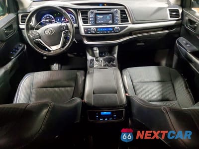 Zdjęcie 8 z 13 samochodu: 2015 TOYOTA HIGHLANDER LE PLUS VIN:5TDBKRFH3FS142658 - miniatura