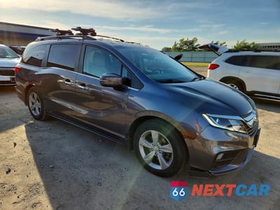 Czwarte zdjęcie samochodu z boku: 2018 HONDA ODYSSEY EXL VIN:5FNRL6H72JB029666 - miniatura