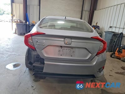 Zdjęcie 6 z 12 samochodu: 2018 HONDA CIVIC EX VIN:19XFC2F72JE205782 - miniatura