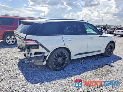 Trzecie zdjęcie samochodu z tyłu: 2023 LINCOLN AVIATOR RESERVE VIN:5LM5J7WCXPGL21986 - miniatura