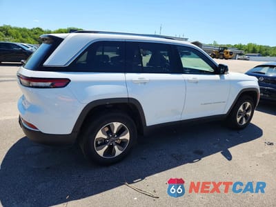 Trzecie zdjęcie samochodu z tyłu: 2024 JEEP GRAND CHEROKEE LIMITED 4XE VIN:1C4RJYB69R8959299 - miniatura