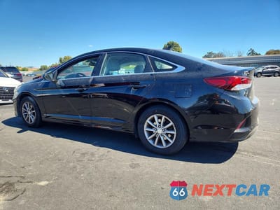 Drugie zdjęcie samochodu z przodu: 2018 HYUNDAI SONATA SE VIN:5NPE24AF8JH598384 - miniatura