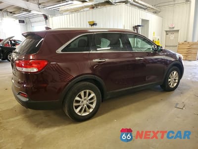 Trzecie zdjęcie samochodu z tyłu: 2016 KIA SORENTO LX VIN:5XYPG4A32GG183271 - miniatura