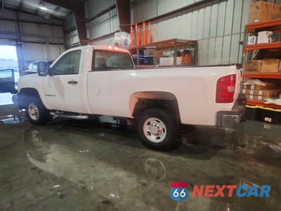 Drugie zdjęcie samochodu z przodu: 2007 CHEVROLET SILVERADO C2500 HEAVY DUTY VIN:1GCHC24K97E511947 - miniatura