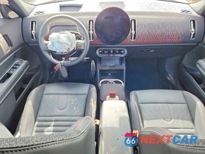 Zdjęcie 8 z 12 samochodu: 2025 MINI COUNTRYMAN JCW ALL4 VIN:WMZ33GA09S7S90504 - miniatura