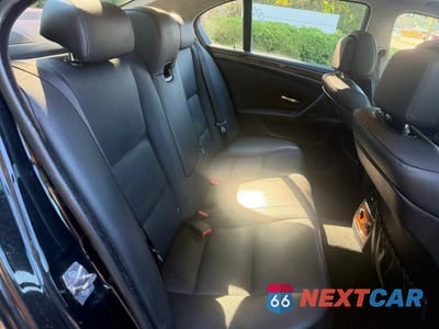 Zdjęcie 6 z 10 samochodu: 2010 BMW 528 XI VIN:WBANV1C50AC159960 - miniatura